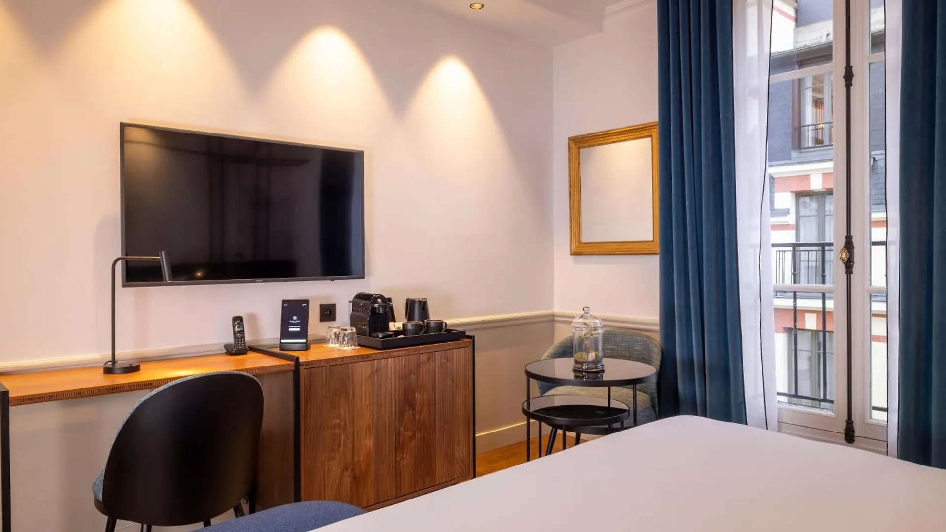 ****  Victoria Palace Hotel Paris France